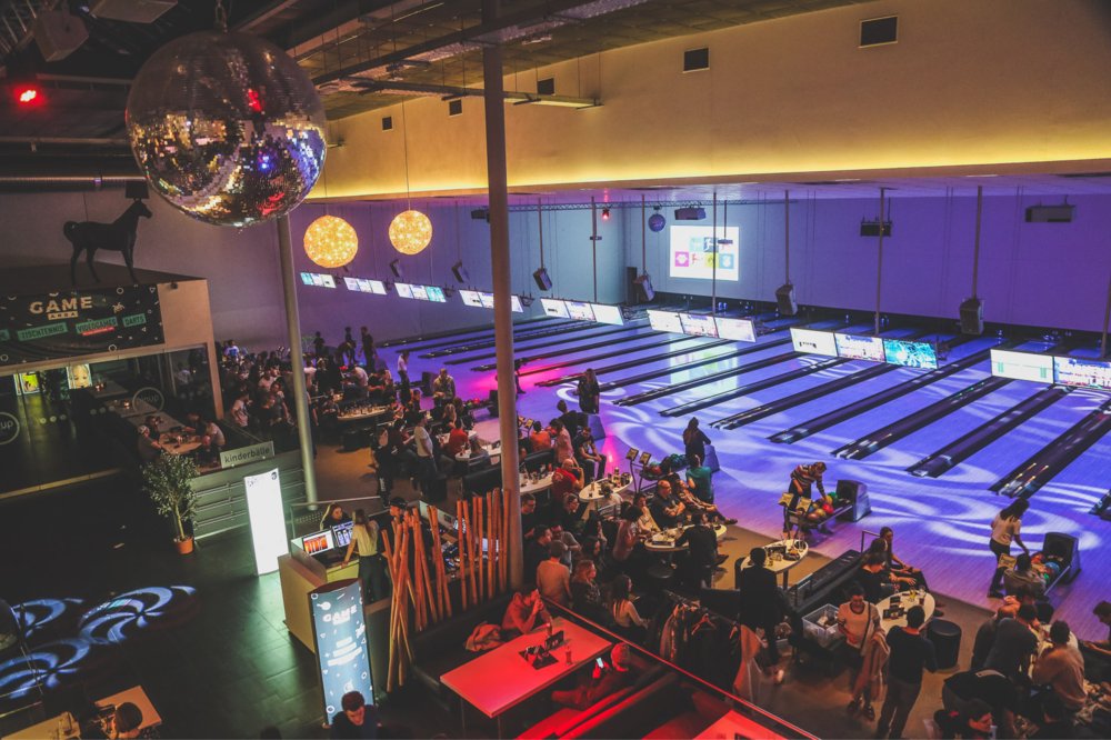 TikTok Deal - 55 Min. Bowling für bis zu 8 Personen